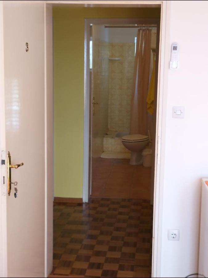 Balen Guest House 拉布 外观 照片