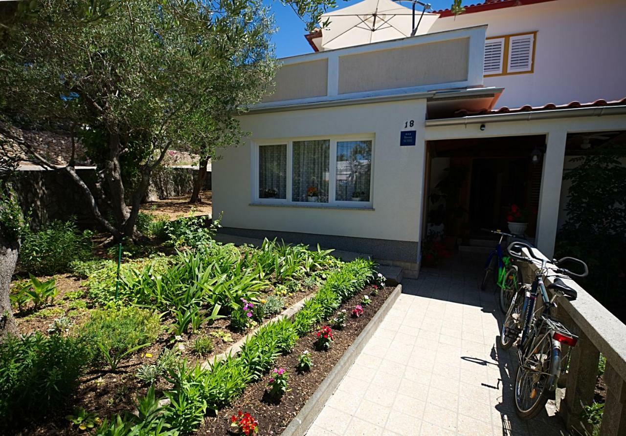 Balen Guest House 拉布 外观 照片